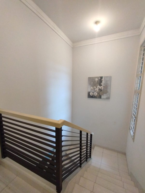 disewa rumah strategis nyaman asri kondisi baik siap huni Sutera Palma Alam Sutera Tangerang Selatan banten