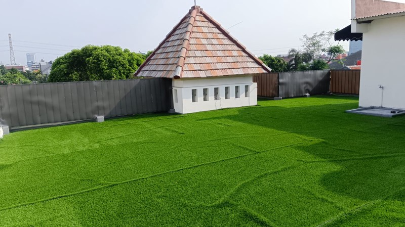 Dijual Rumah Dalam Komplek dengan View Perkotaan di Duren Tiga