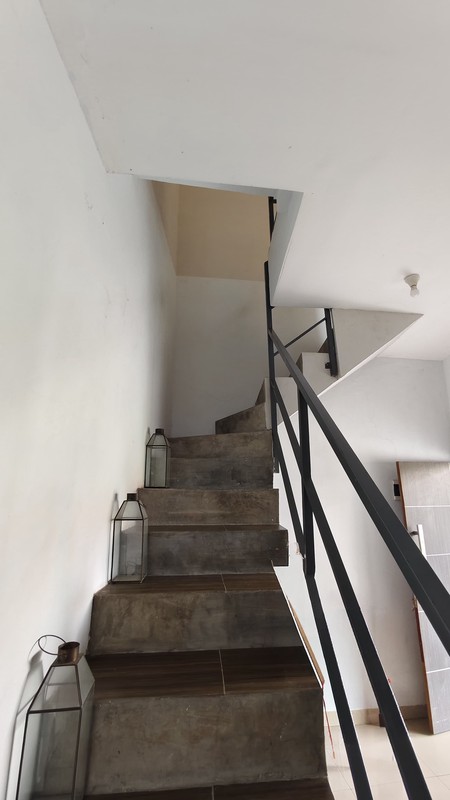 Rumah Semi-Apartemen Modern di Wonorejo Selatan II - Lokasi Strategis Dekat MERR, OERR & Kampus UPN