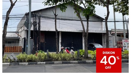 Dijual Rumah Usaha di Jalan Raya Manukan Kulon Surabaya