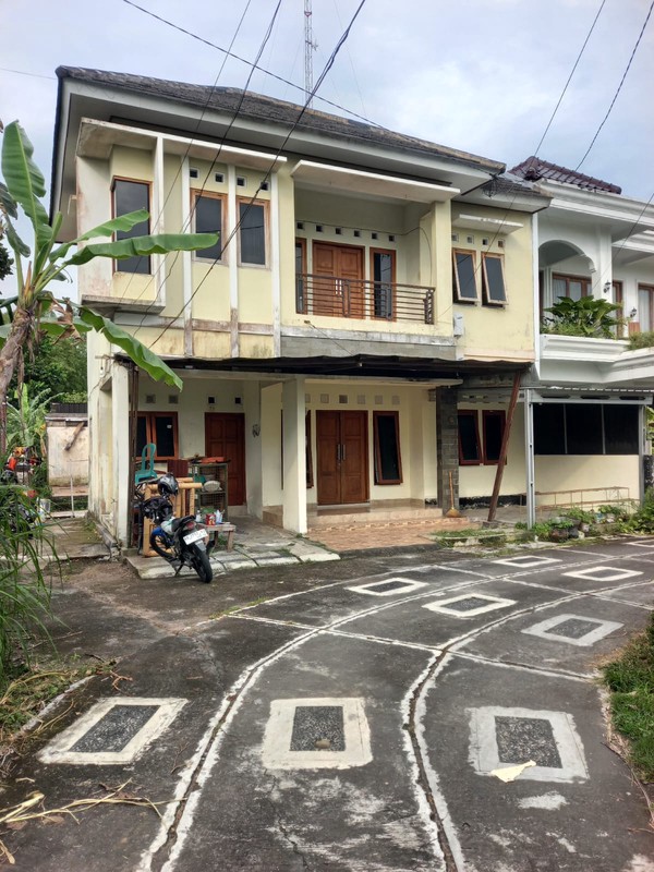 Disewakan Rumah 2 Lantai Semi Furnished Cocok untuk Hunian/Kantor di Jalan Gito Gati Ngaglik, Sleman
