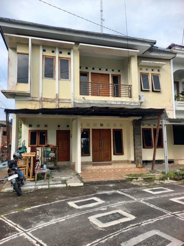 Disewakan Rumah 2 Lantai Semi Furnished Cocok untuk Hunian/Kantor di Jalan Gito Gati Ngaglik, Sleman