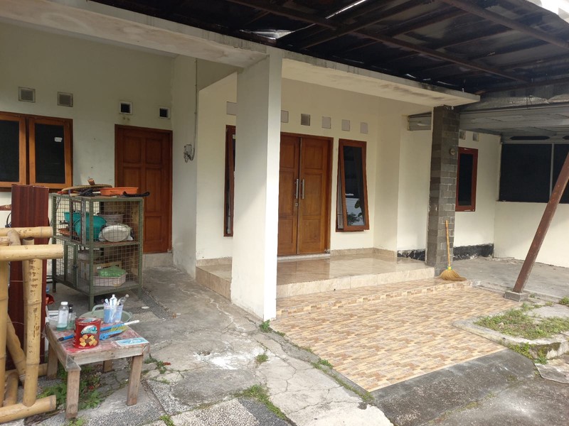 Disewakan Rumah 2 Lantai Semi Furnished Cocok untuk Hunian/Kantor di Jalan Gito Gati Ngaglik, Sleman