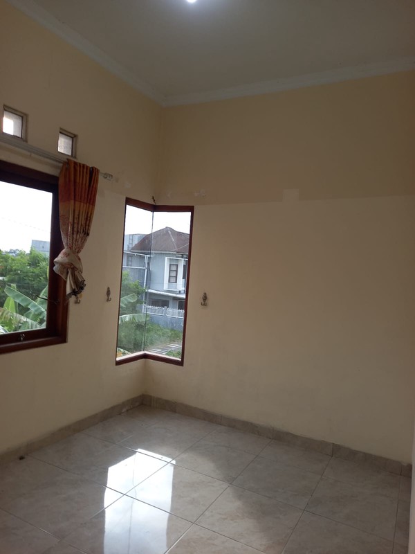 Disewakan Rumah 2 Lantai Semi Furnished Cocok untuk Hunian/Kantor di Jalan Gito Gati Ngaglik, Sleman