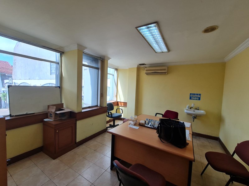 Ruko 3 Lantai + Basement Lokasi di Pedati Raya Rawabunga Jatinegara Jaktim