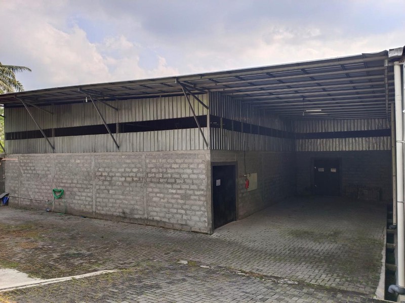 Dijual Gudang Strategis 2 Lantai Siap Pakai di Jalan Raya Soekarno Hatta KM 8 Magelang