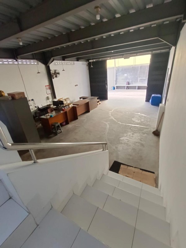 Dijual Gudang Strategis 2 Lantai Siap Pakai di Jalan Raya Soekarno Hatta KM 8 Magelang