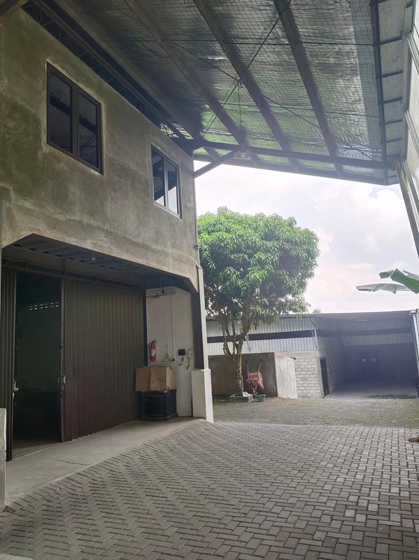 Dijual Gudang Strategis 2 Lantai Siap Pakai di Jalan Raya Soekarno Hatta KM 8 Magelang