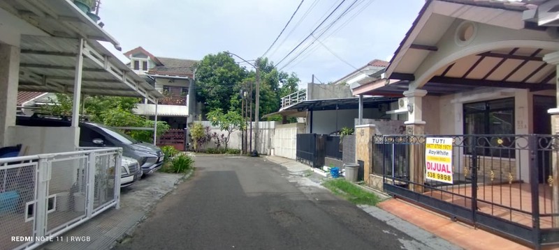 hanya 975jt nego shm bisa kpr  jual cepat rumah rapih nyaman strategis siap huni nusa loka bsd city