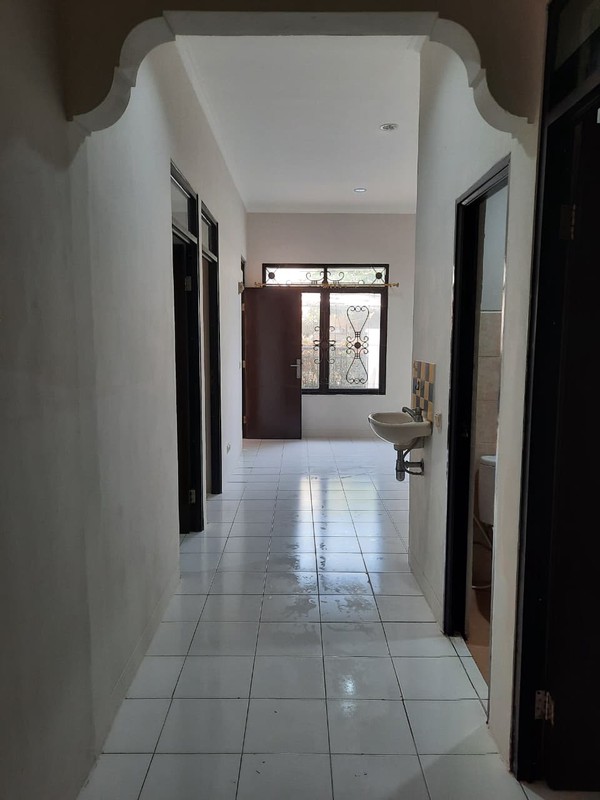 hanya 975jt nego shm bisa kpr  jual cepat rumah rapih nyaman strategis siap huni nusa loka bsd city