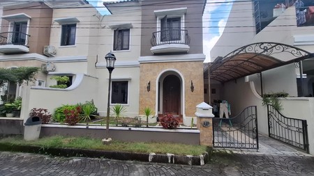 Dijual Rumah 2 Lantai Full Furnish Mewah di Perum Dekat Kampus AMIKOM 2, Ring Road Utara, Maguwoharjo, Depok, Sleman
