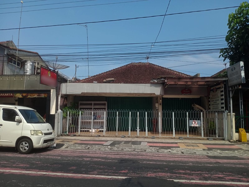 Dijual Rumah + Toko Strategis Dekat Alun-Alun Magelang, Cocok untuk Bisnis