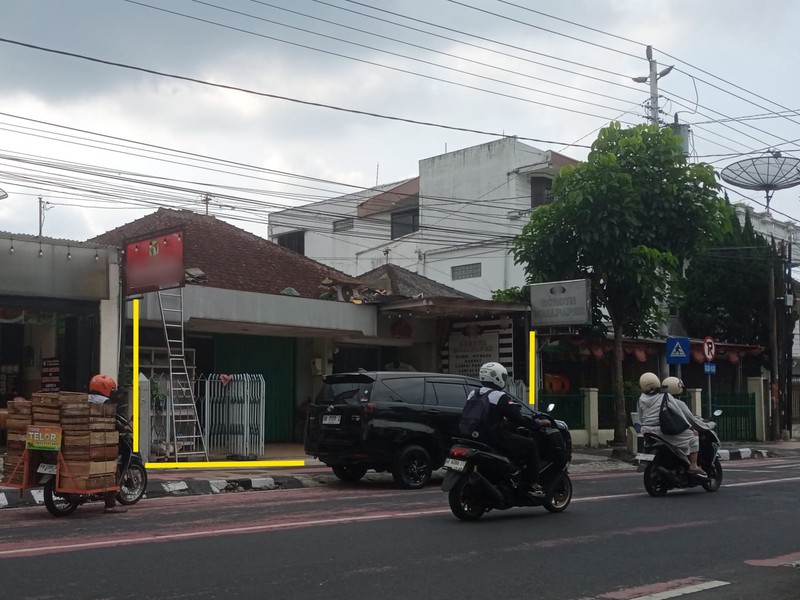 Dijual Rumah + Toko Strategis Dekat Alun-Alun Magelang, Cocok untuk Bisnis