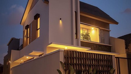 Jual cepat rumah area kencana loka bsd city strategis kondisi baru siap huni