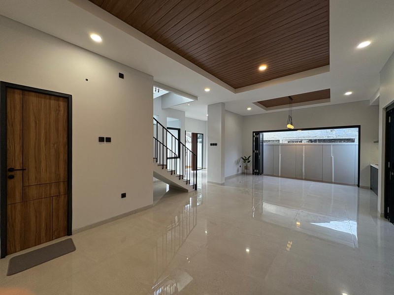 Jual cepat rumah area kencana loka bsd city strategis kondisi baru siap huni