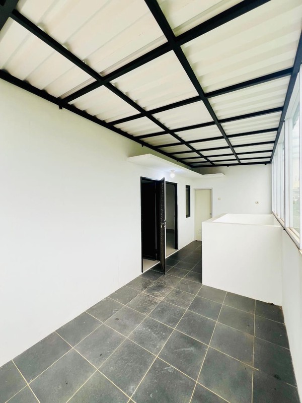 Rumah Baru 2 Setengah Lantai, Siap Huni Fully Furnished, Bebas Banjir di Cilandak Timur