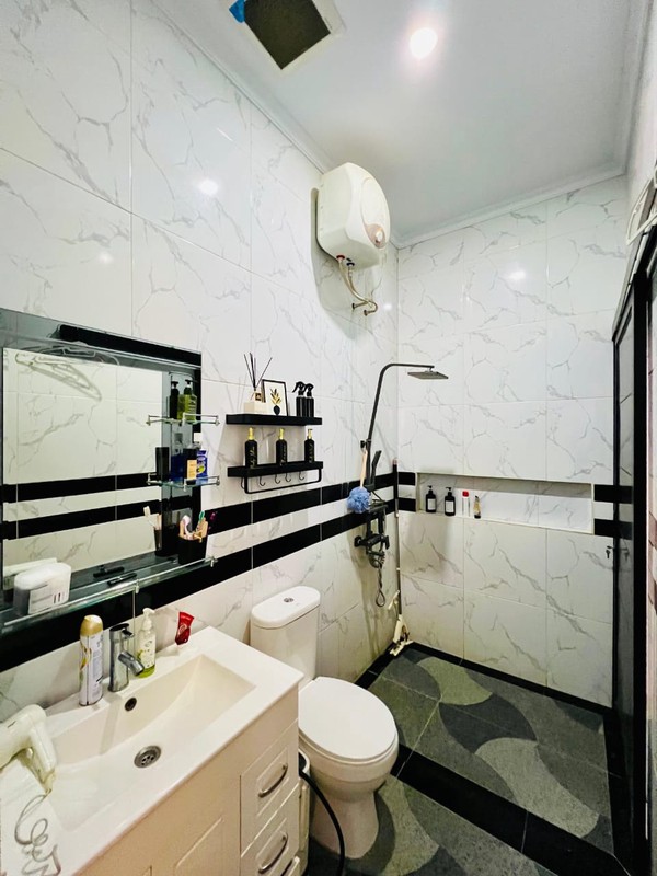 Rumah Baru 2 Setengah Lantai, Siap Huni Fully Furnished, Bebas Banjir di Cilandak Timur