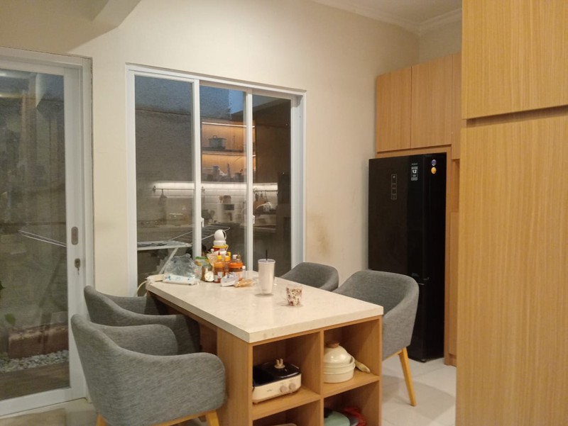 jual cepat rumah strategis hanya 967jt nego di Sektor 6 Jl. Kelapa Hibrida Gading Serpong