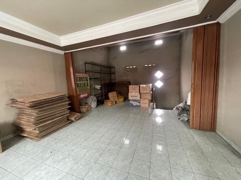Disewakan Ruang Usaha 2 Lantai di Jl. Raya Tajem - Ideal untuk Bengkel/Car Wash