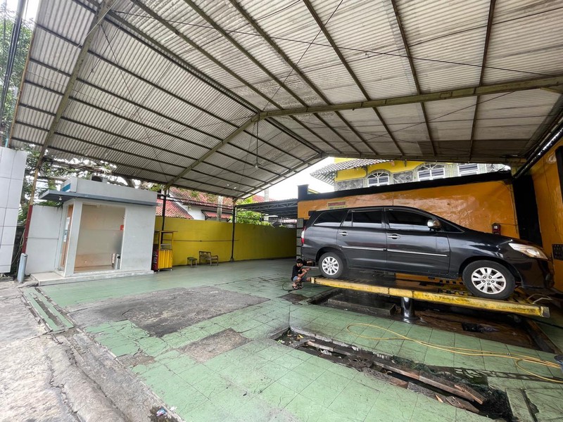 Disewakan Ruang Usaha 2 Lantai di Jl. Raya Tajem - Ideal untuk Bengkel/Car Wash