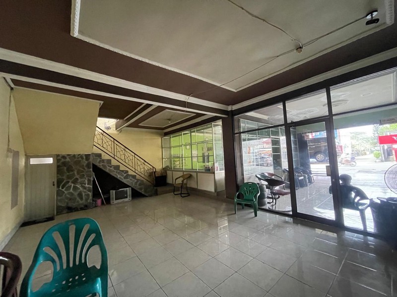 Disewakan Ruang Usaha 2 Lantai di Jl. Raya Tajem - Ideal untuk Bengkel/Car Wash