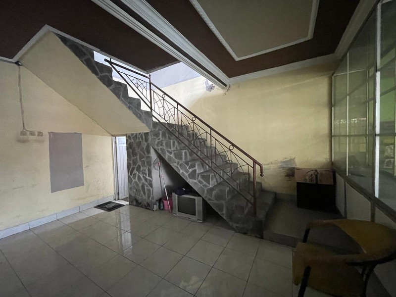 Disewakan Ruang Usaha 2 Lantai di Jl. Raya Tajem - Ideal untuk Bengkel/Car Wash