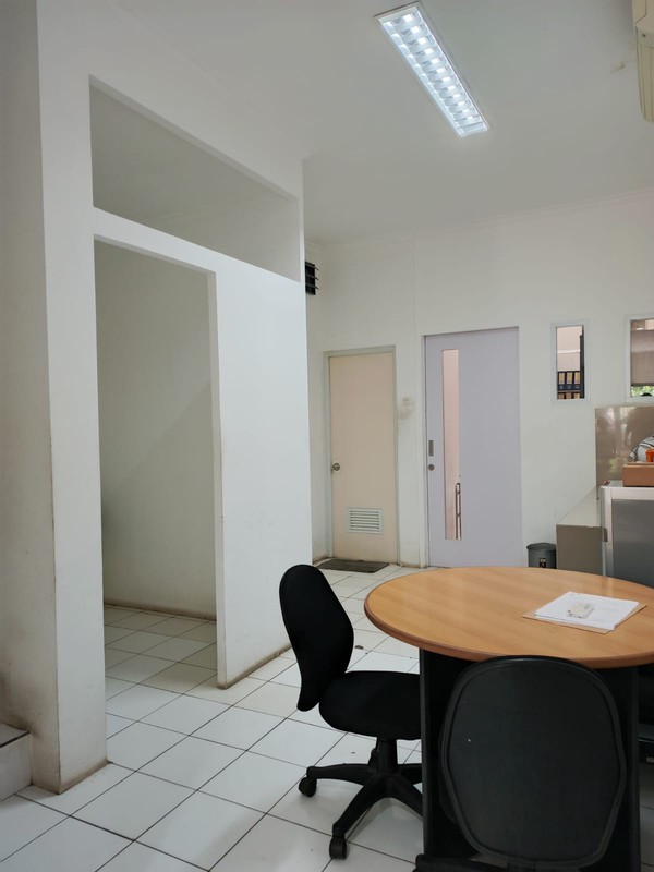 hanya 2.5M nego siapa cepat anda dapat jual cepat ruko strategis siap huni di sektor 1B blok gading serpong tangerang banten