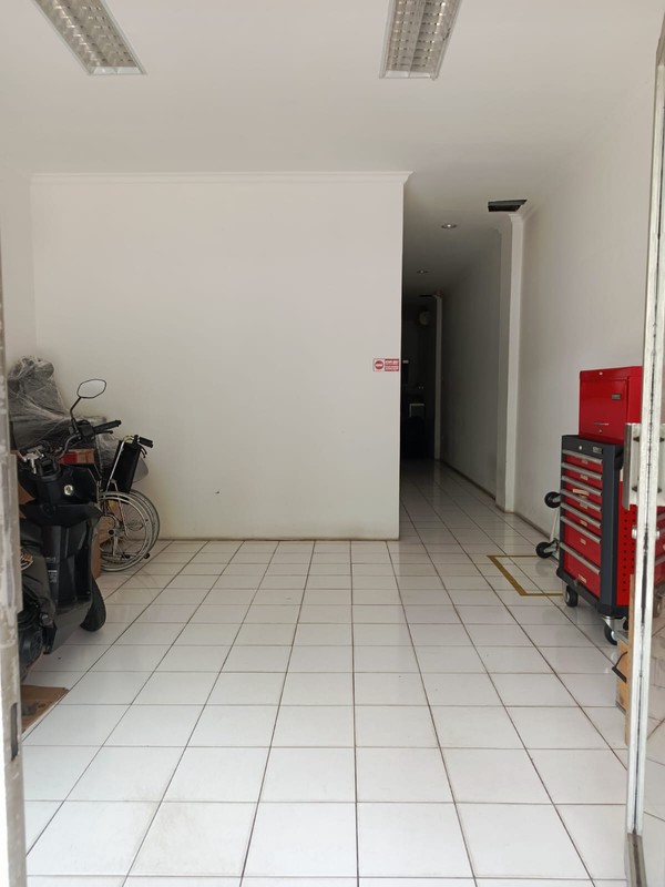 hanya 2.5M nego siapa cepat anda dapat jual cepat ruko strategis siap huni di sektor 1B blok gading serpong tangerang banten