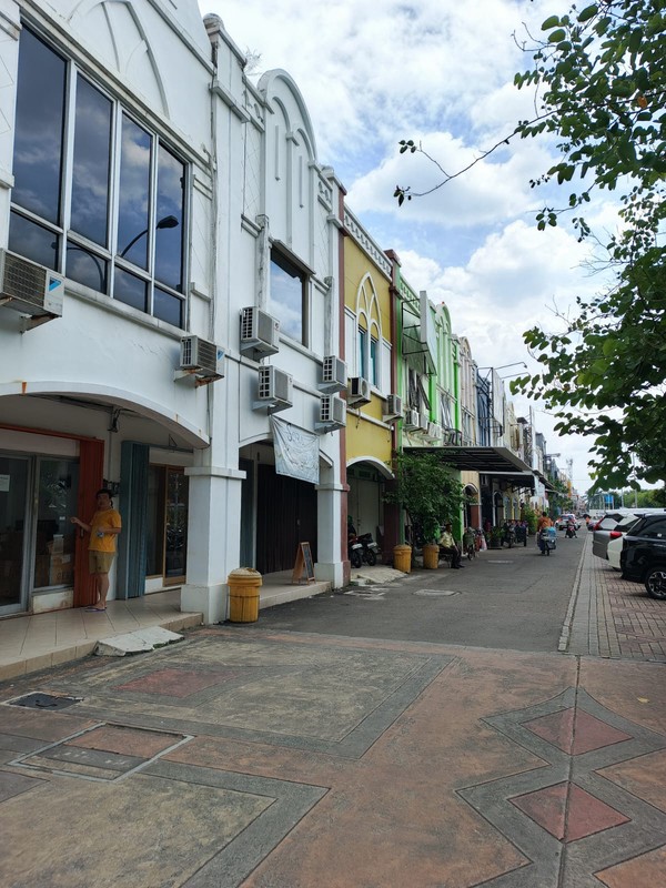 hanya 2.5M nego siapa cepat anda dapat jual cepat ruko strategis siap huni di sektor 1B blok gading serpong tangerang banten
