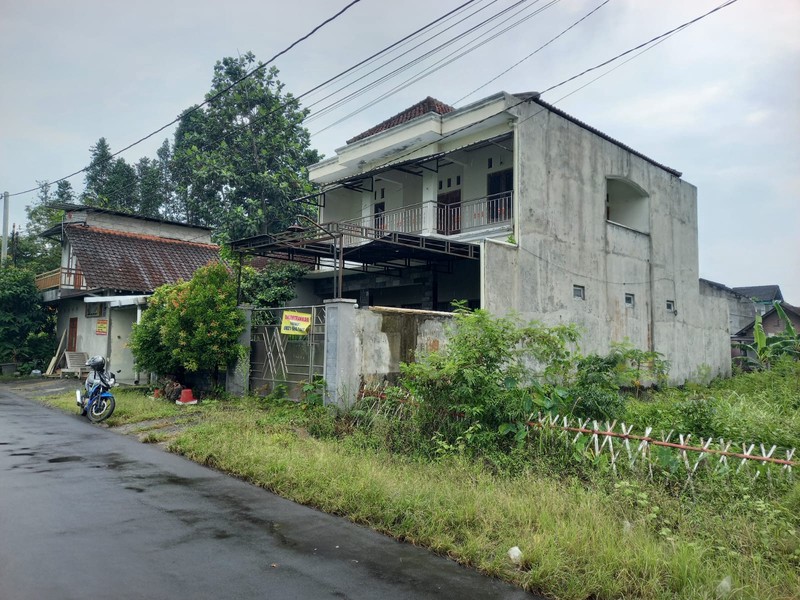 Disewakan Ruko 2 Lantai Cocok Untuk Kantor Dekat Transmart, Maguwoharjo, Depok, Sleman 