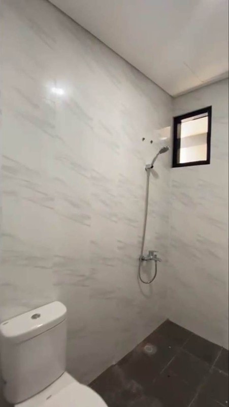 Rumah baru dibangun dg lokasi dekat dg univ Pembangunan Jaya, st Juramangu, BXC dan cluster bary Bintaro Jaya...