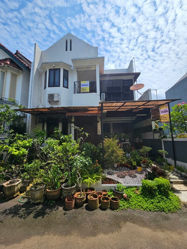 DIJUAL CEPAT Astya Puri Ciputat Rumah Minimalis utk Milenial