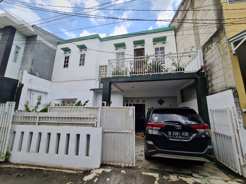 Rumah Tinggal 2 Lantai di Cipayung Jaktim