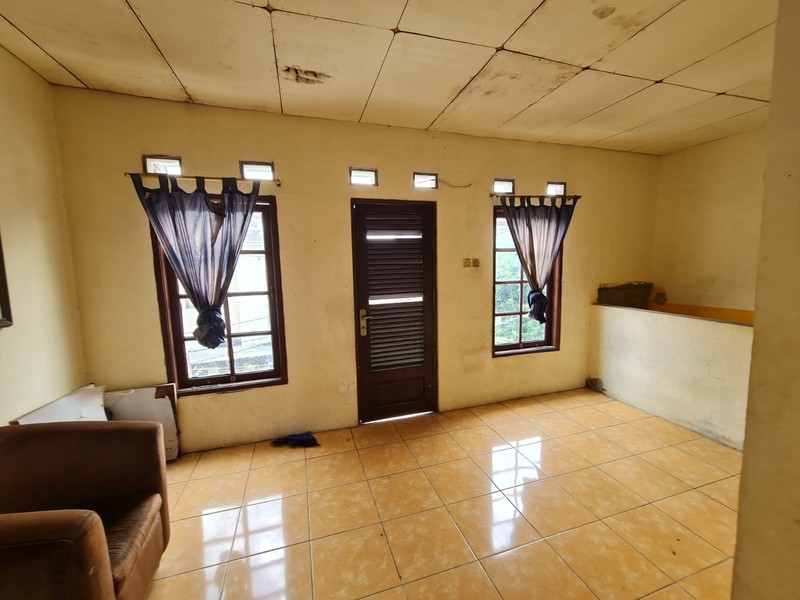 Rumah Tinggal 2 Lantai di Cipayung Jaktim