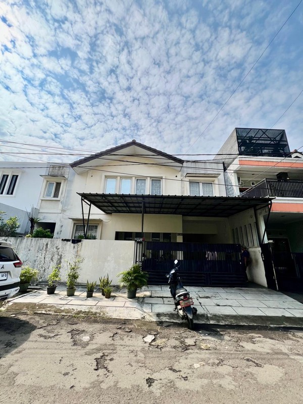 Rumah Bagus Di Mertilang Bintaro Jaya Sektor 9