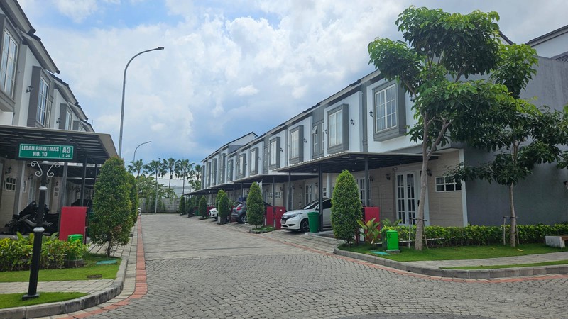 Dijual Rumah Wisata Bukit Mas Surabaya Barat - Cluster Depan Fasilitas Lengkap