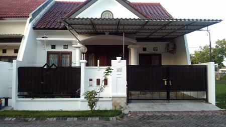 Dijual Rumah Graha Sampurna Indah, Wiyung, Surabaya Barat Lokasi strategis; bebas banjir; jalan 2 mobil; lingkungan rapi & fasilitas lengkap
