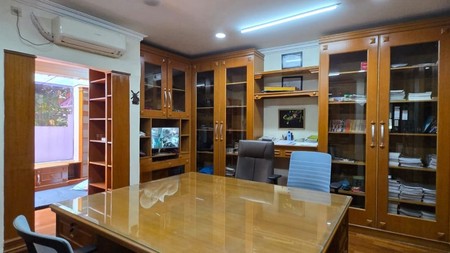 Luxury tropical home, 2 lantai, Hook, di Permata Hijau, Jakarta Selatan