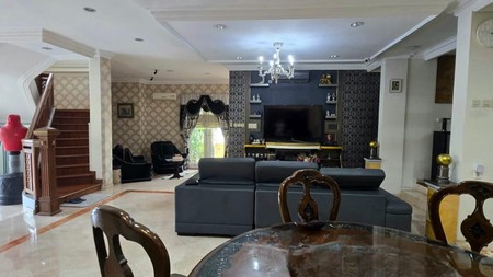 Luxury tropical home, 2 lantai, Hook, di Permata Hijau, Jakarta Selatan