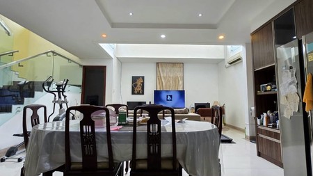 Rumah 2 lantai siap huni, semi furnished, asri, Taman Biduri, Permata Hijau , Jakarta Selatan