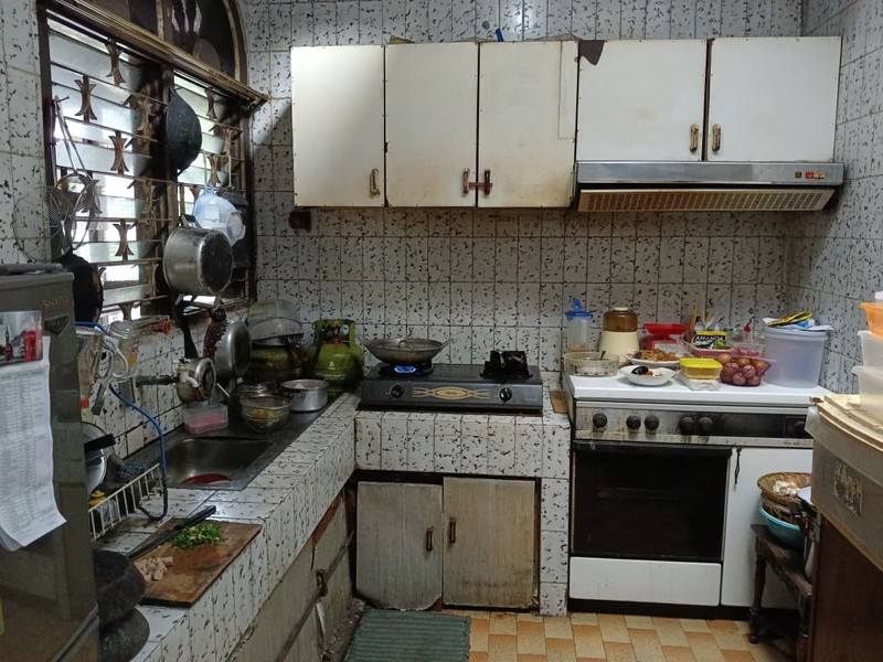 Dijual Rumah Dalam Komplek Sistem Satu Pintu Dengan Akses Jalan 2 Mobil di Jakarta Selatan