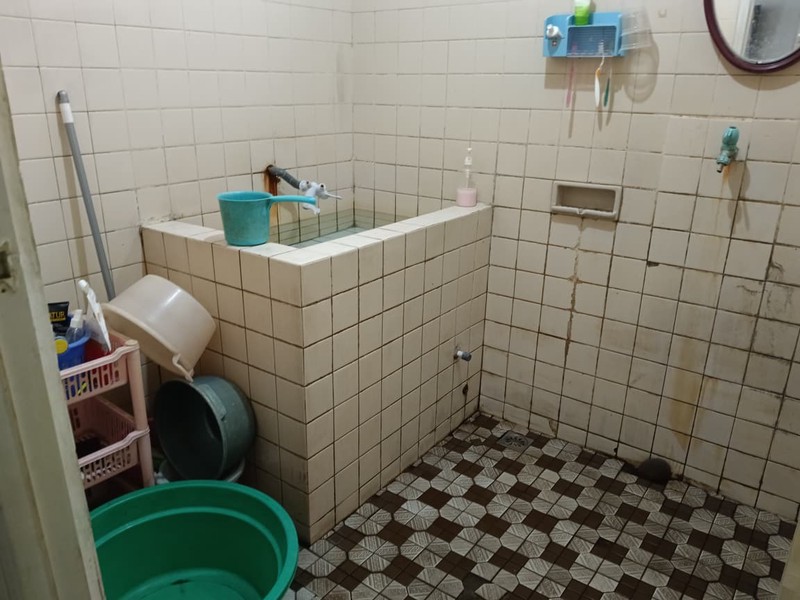 Dijual Rumah Dalam Komplek Sistem Satu Pintu Dengan Akses Jalan 2 Mobil di Jakarta Selatan