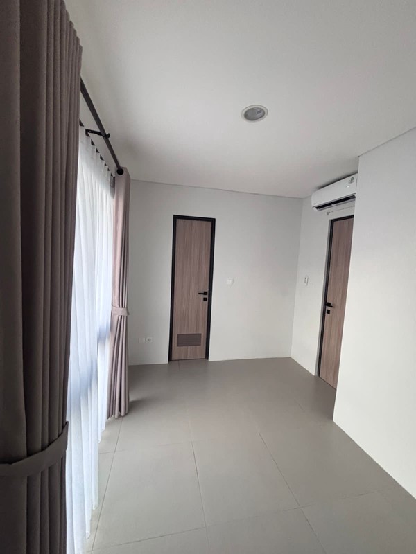 For Rent. Rumah Cantik Park Serpong Park North, dekat Gading Serpong