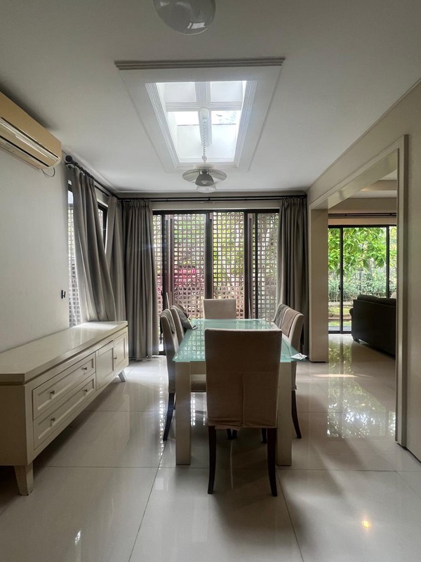 Rumah Furnish Siap Huni di De Park BSD Dekat Mall