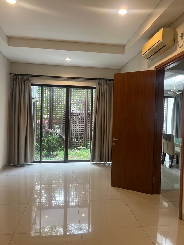 Rumah Furnish Siap Huni di De Park BSD Dekat Mall