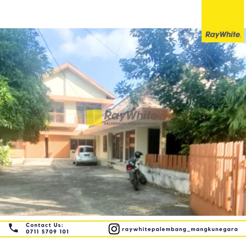 Rumah Besar di Pusat Bisnis dan Pendidikan Palembang