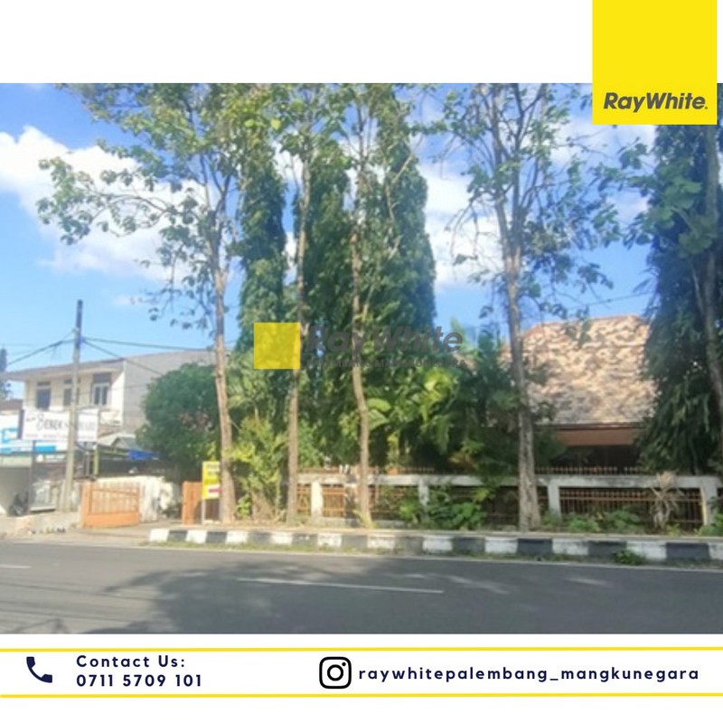 Rumah Besar di Pusat Bisnis dan Pendidikan Palembang