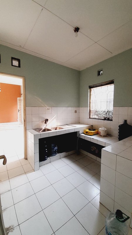 Rumah 2 lantai di Puspita Loka BSD Dekat Akses Tol