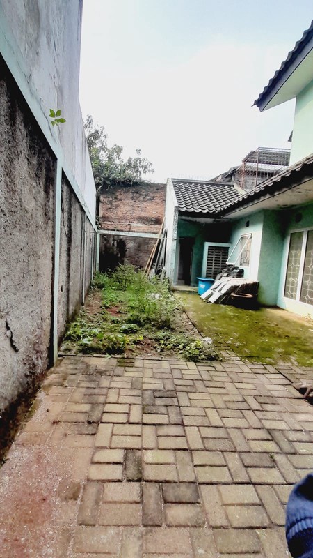 Rumah 2 lantai di Puspita Loka BSD Dekat Akses Tol