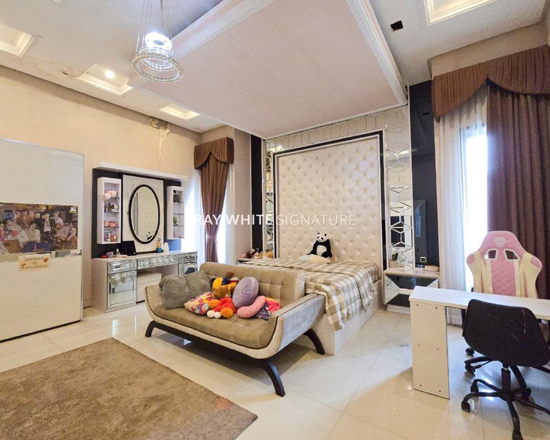 Rumah Mewah Strategis di Jl Tebet Raya - Lokasi Premium untuk Bisnis Anda!